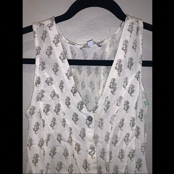 Ooh La Luxe Lovely Button Up Tank Top, with Tie/Floral Embroidery Design Back - Picture 3 of 8